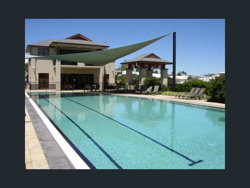 72 Greenway Cct, Mount Ommaney QLD 4074