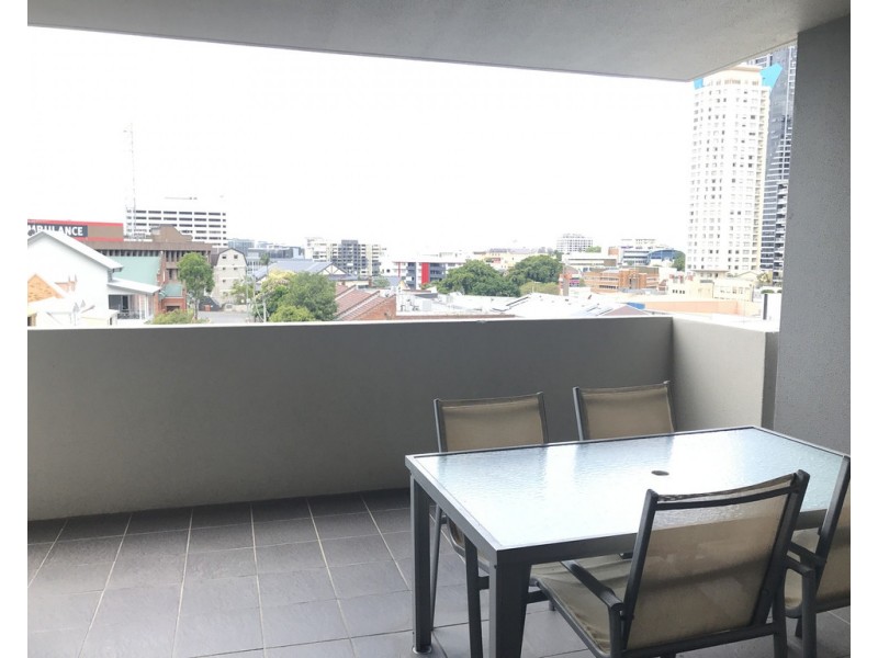 100 Bowen Street, Spring Hill QLD 4000