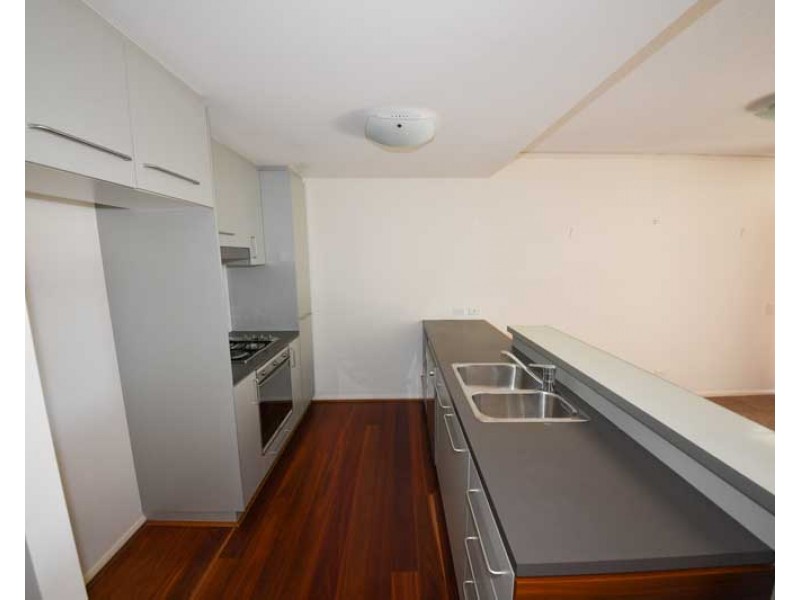 43 LOVE, Bulimba QLD 4171