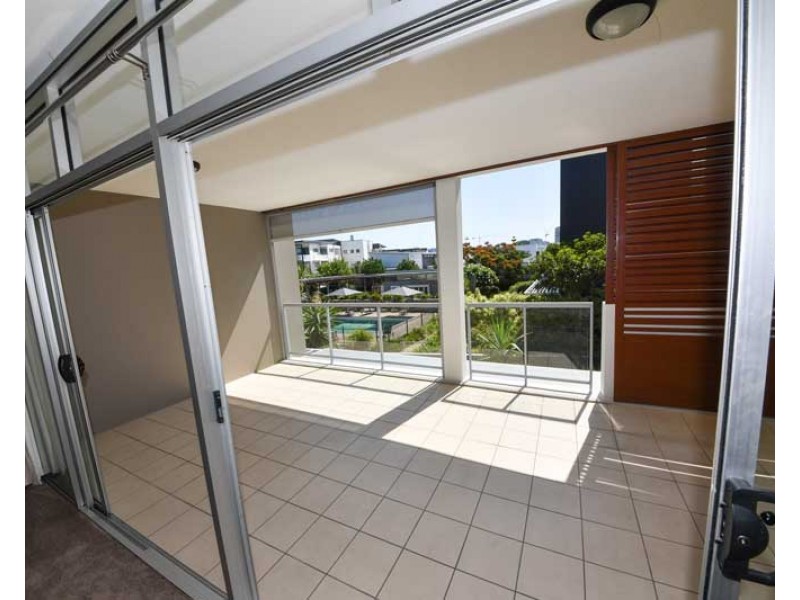 43 LOVE, Bulimba QLD 4171