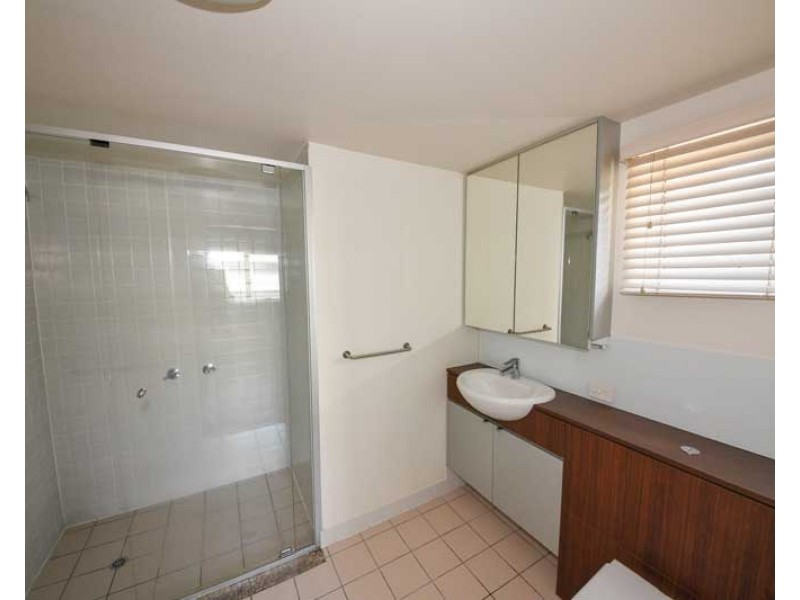 43 LOVE, Bulimba QLD 4171