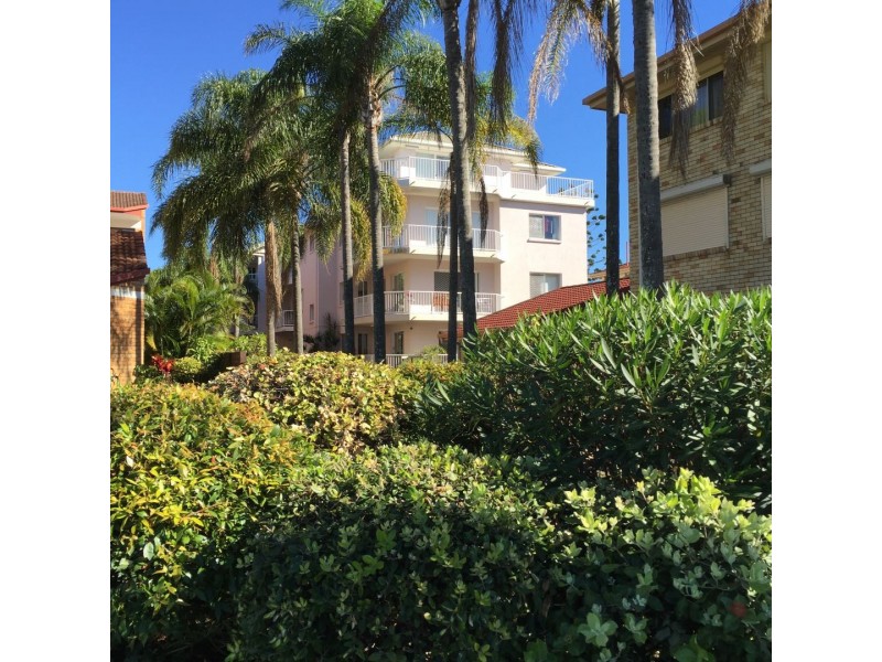 496 Marine Parade, Biggera Waters QLD 4216