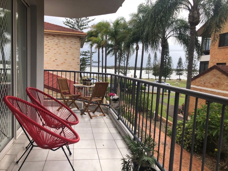 496 Marine Parade, Biggera Waters QLD 4216