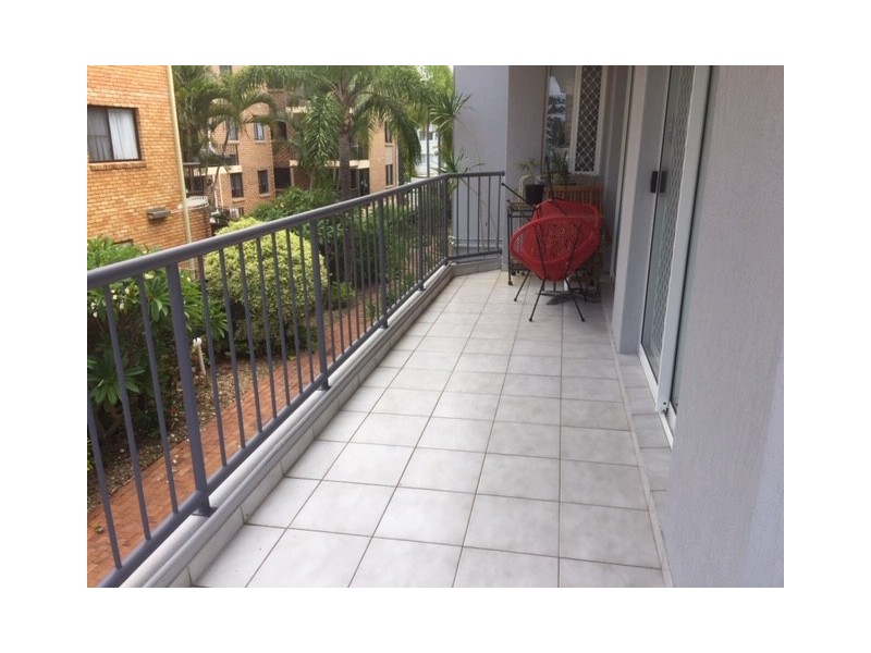 496 Marine Parade, Biggera Waters QLD 4216