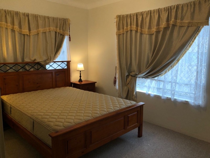 496 Marine Parade, Biggera Waters QLD 4216