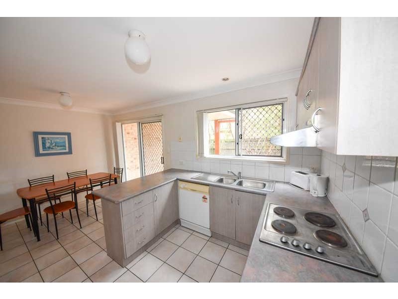 38 DYSON AVENUE, Sunnybank QLD 4109