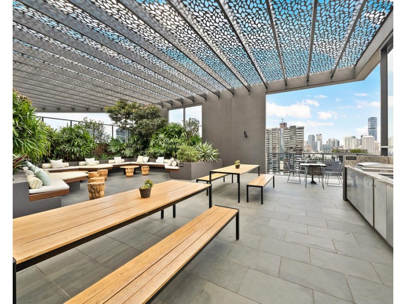 1301/2-4 Edmondstone Street, South Brisbane QLD 4101