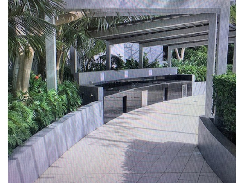 31802/9 Lawson St., Southport QLD 4215