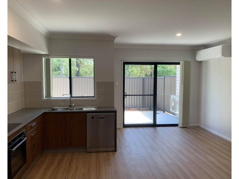17B Mounthill St., Hillcrest QLD 4118
