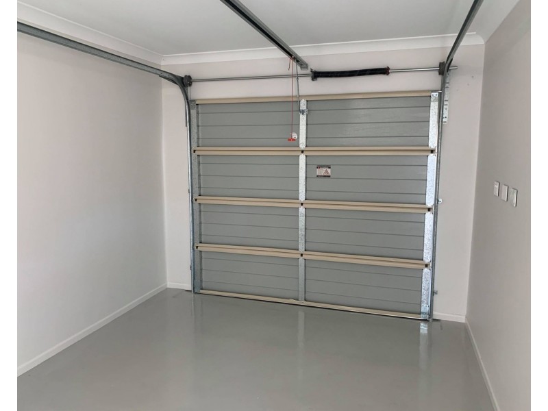 17B Mounthill St., Hillcrest QLD 4118