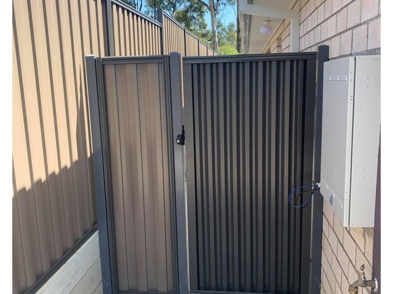 17B Mounthill St., Hillcrest QLD 4118