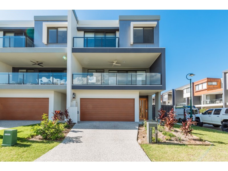 44 Park Cove Blvd, Hope Island QLD 4212