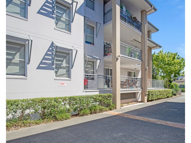 1007/33 Clark Street, Biggera Waters QLD 4216