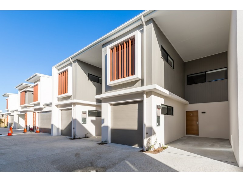 21/33 Sickle Avenue, Hope Island QLD 4212