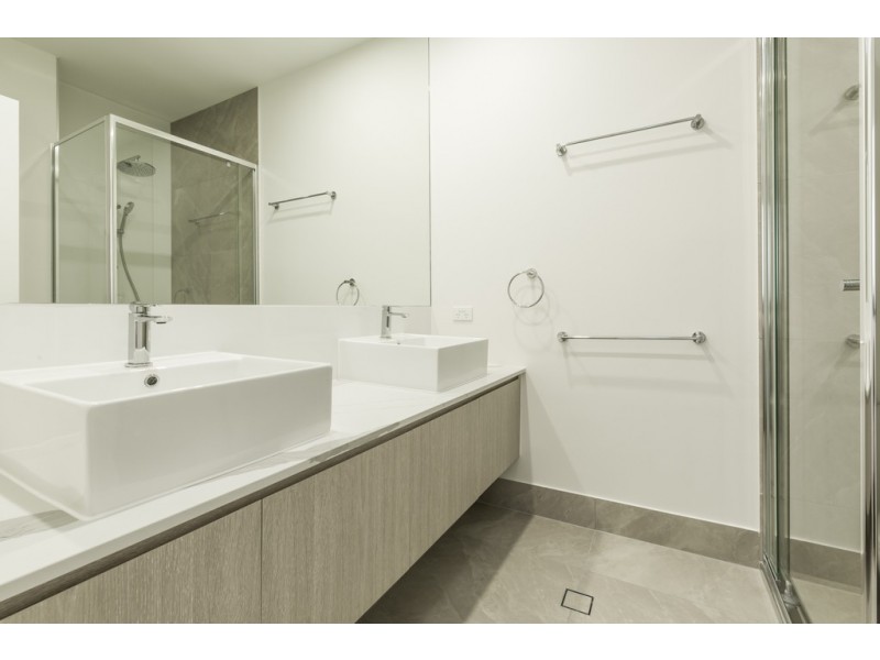 21/33 Sickle Avenue, Hope Island QLD 4212