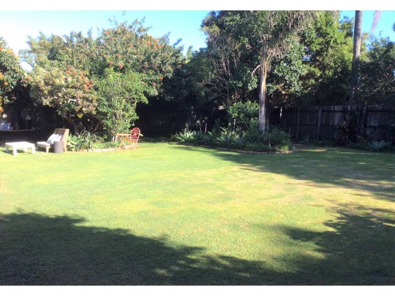 4 VICTORY CRESCENT, Sunrise Beach QLD 4567