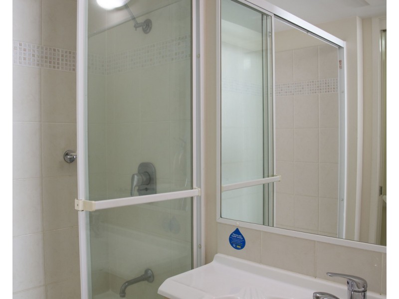 18/437 Golden four drive, Tugun QLD 4224