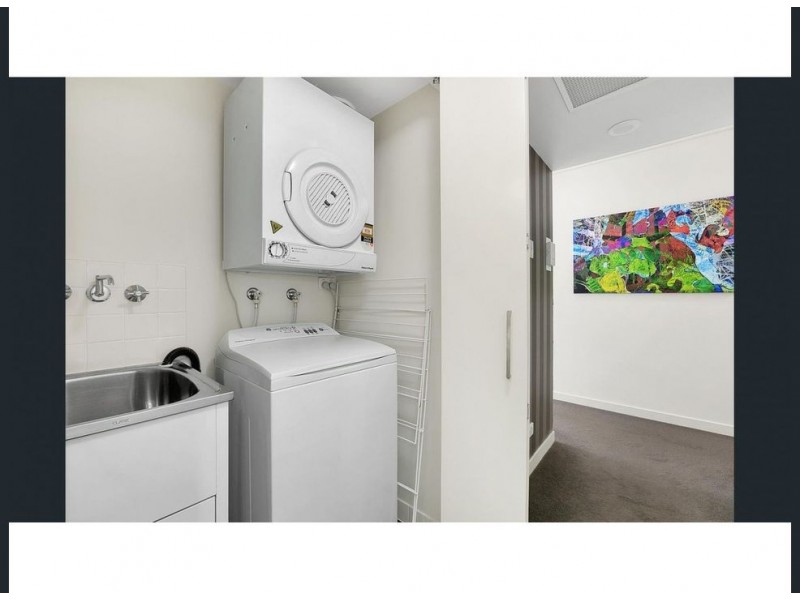 241/18 Tank Street, Brisbane City QLD 4000