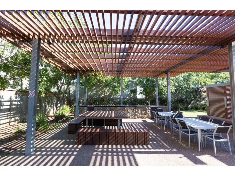 16 Hetherington Ave, Bulimba QLD 4171