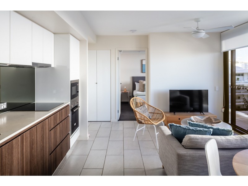 25 First Ave, Mooloolaba QLD 4557