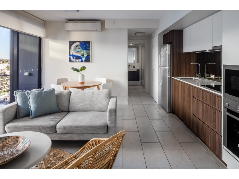 25 First Ave, Mooloolaba QLD 4557