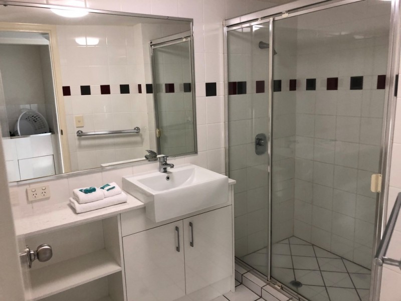 3 bedroom/ 53-55 Sixth Avenue, Maroochydore QLD 4558