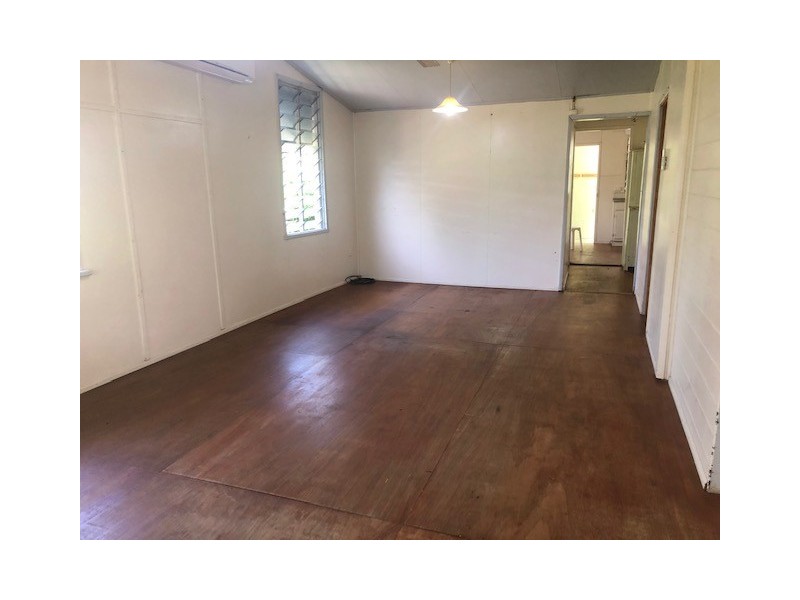 4 Park Street, Charters Towers City QLD 4820