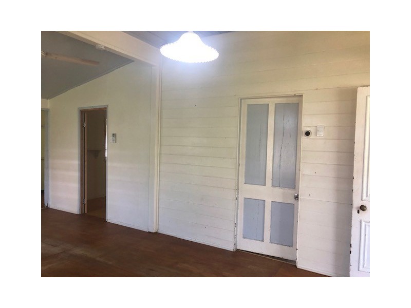 4 Park Street, Charters Towers City QLD 4820