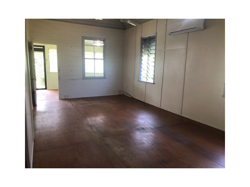 4 Park Street, Charters Towers City QLD 4820