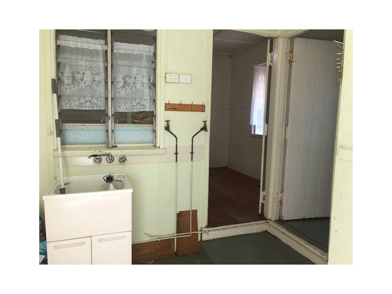 4 Park Street, Charters Towers City QLD 4820