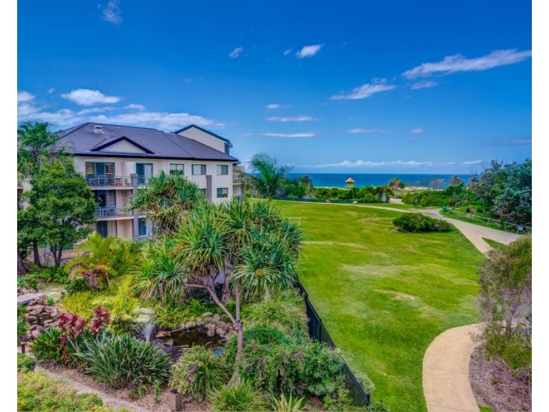 Palm Beach QLD 4221