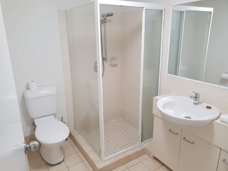 U15/ 37 Bayview street, Runaway Bay QLD 4216