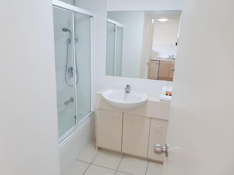 U46/ 37 Bayview street, Runaway Bay QLD 4216