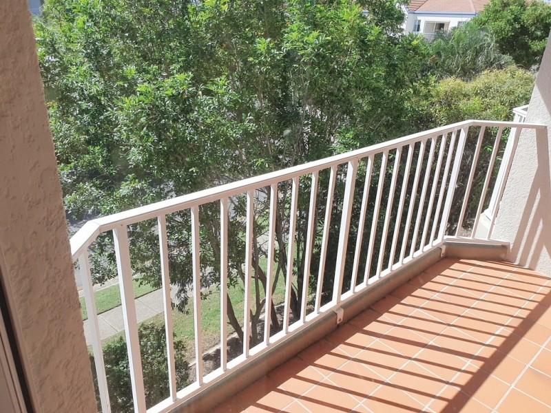 U46/ 37 Bayview street, Runaway Bay QLD 4216