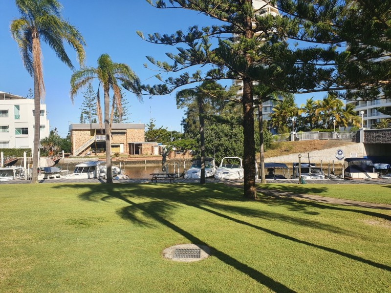 U46/ 37 Bayview street, Runaway Bay QLD 4216