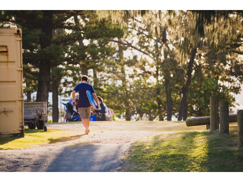 59 Pacific St, Main Beach QLD 4217