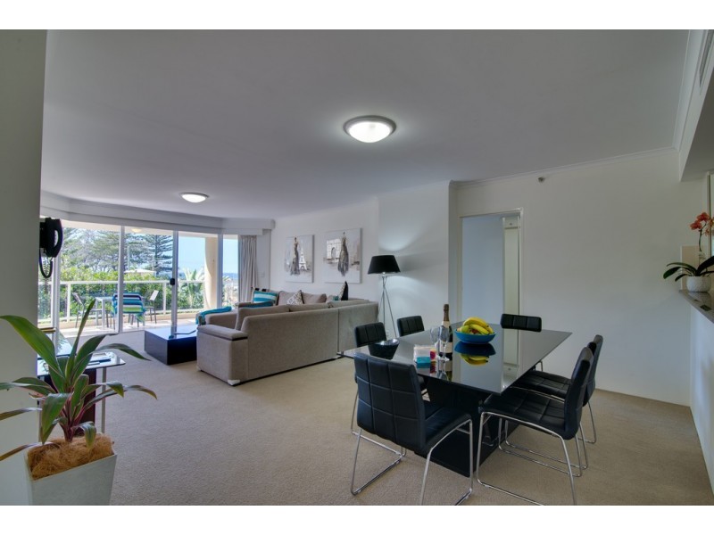 59 Pacific St, Main Beach QLD 4217