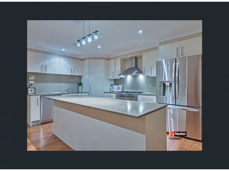 8 Ragamuffin Drive West, Coomera Waters QLD 4209