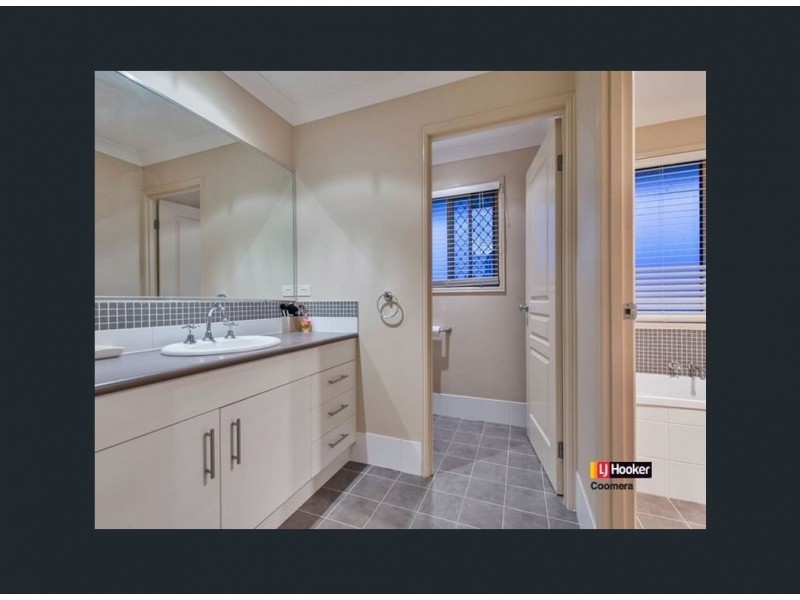 8 Ragamuffin Drive West, Coomera Waters QLD 4209