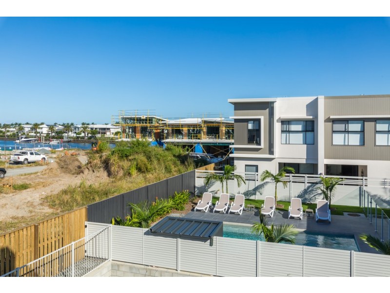 7/33 Sickle Avenue, Hope Island QLD 4212