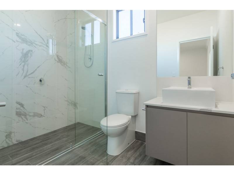 7/33 Sickle Avenue, Hope Island QLD 4212