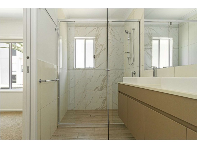 22/6 Park Cove Boulevard, Hope Island QLD 4212