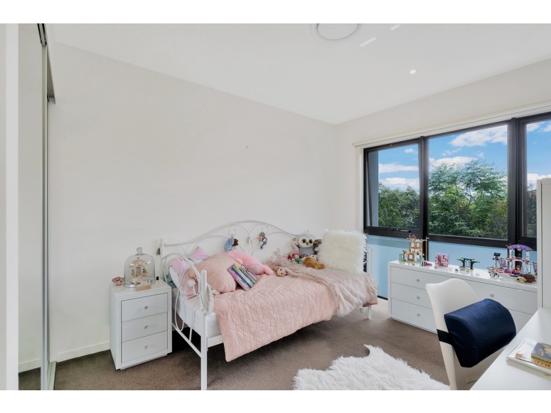 2670 The Address, Hope Island QLD 4212