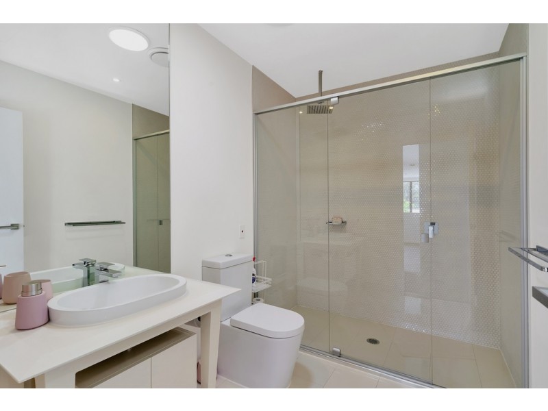 2670 The Address, Hope Island QLD 4212