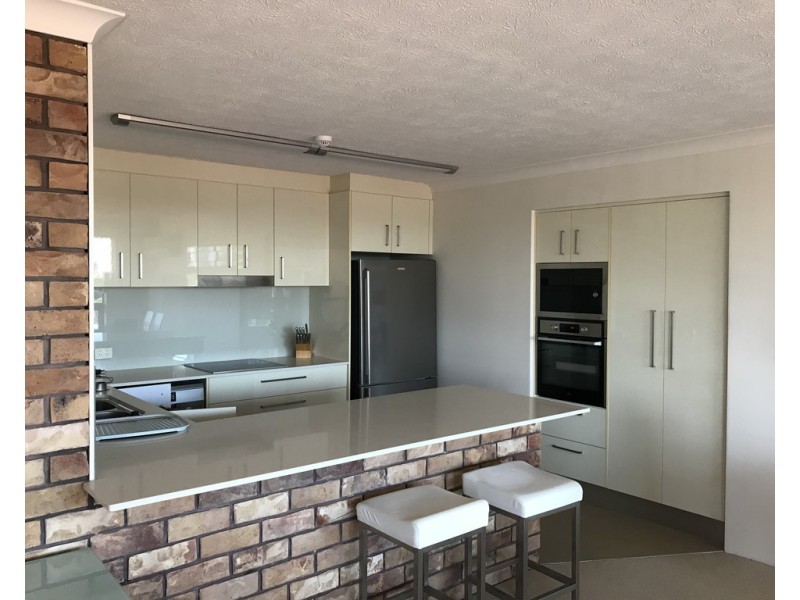 20 Commodore drive, Surfers Paradise QLD 4217