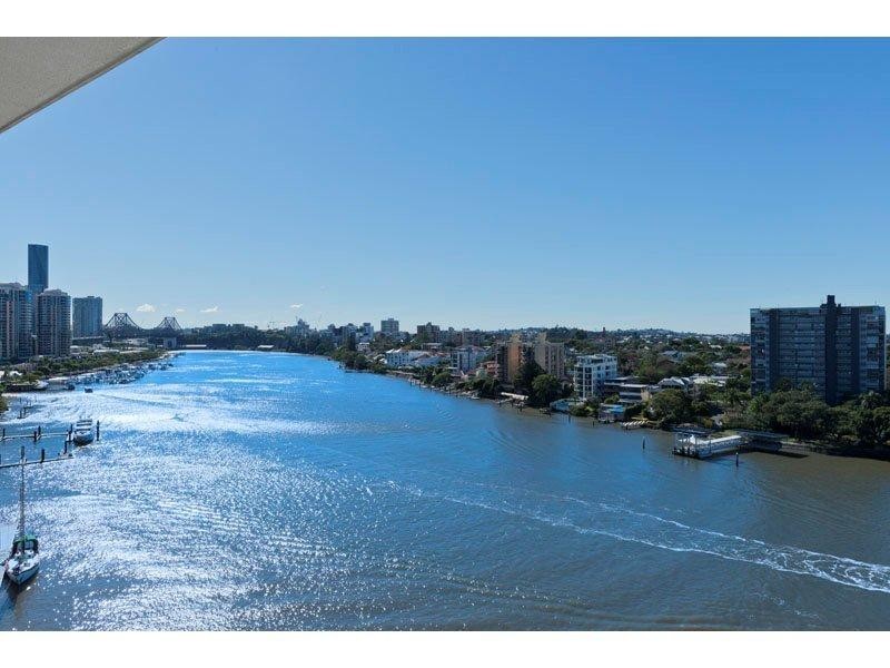 98 THORN STREET, Kangaroo Point QLD 4169
