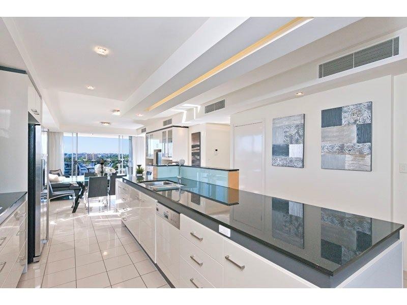 98 THORN STREET, Kangaroo Point QLD 4169