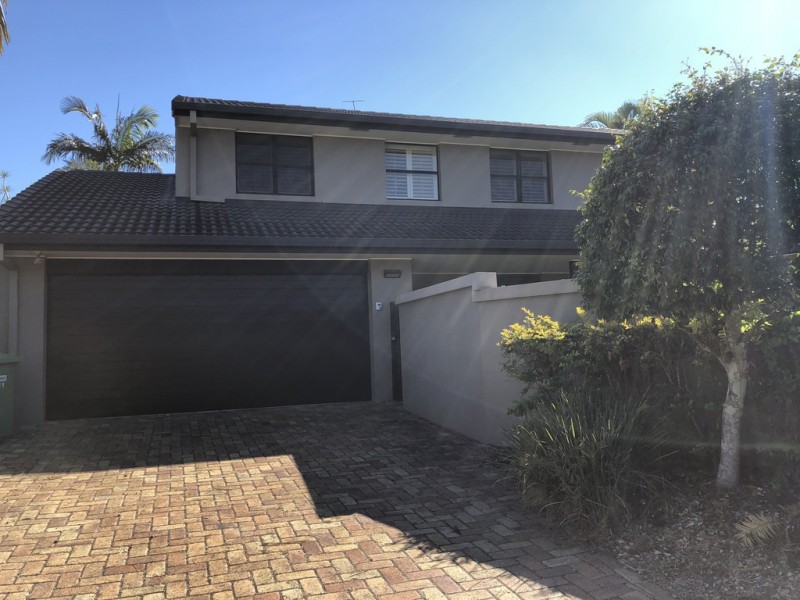 11 Lothian Ave, Bundall QLD 4217