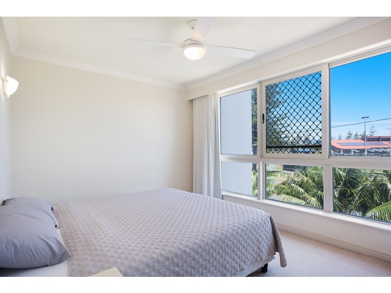 66/100 Old Burleigh Road, Broadbeach QLD 4218