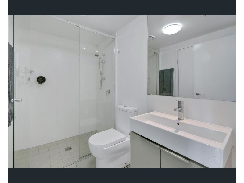 31008/2 Harbour Road, Hamilton QLD 4007